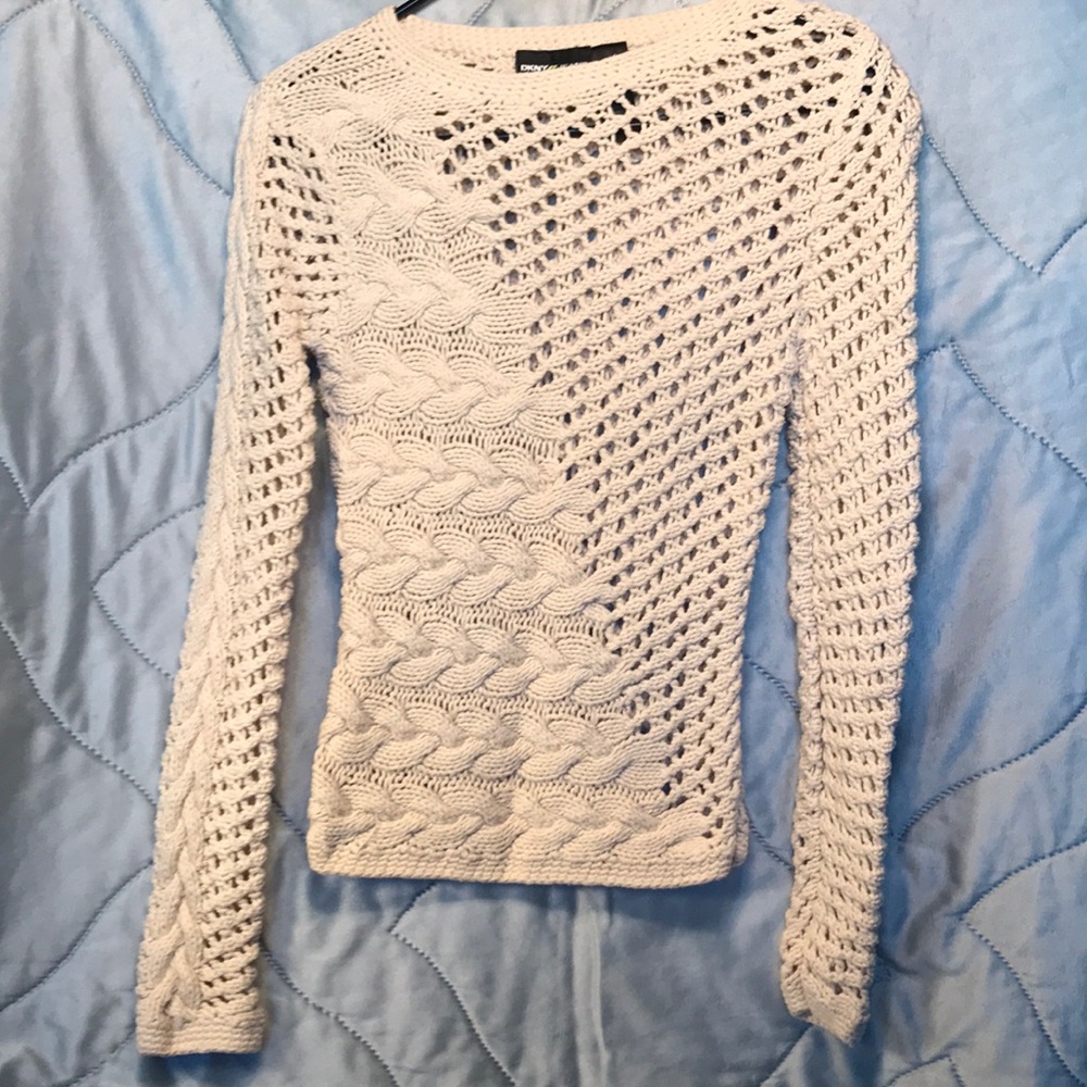 DKNYC Women’s sweater